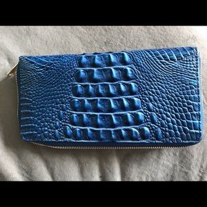 Brahmin Skylar Convertible Wristlet